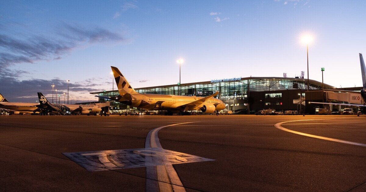 Brisbane’s New Runway Inaugurated with Vintage Aircraft Sky Show ...